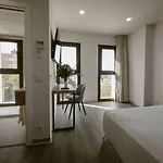Petit Palace Vargas Hotel 2*